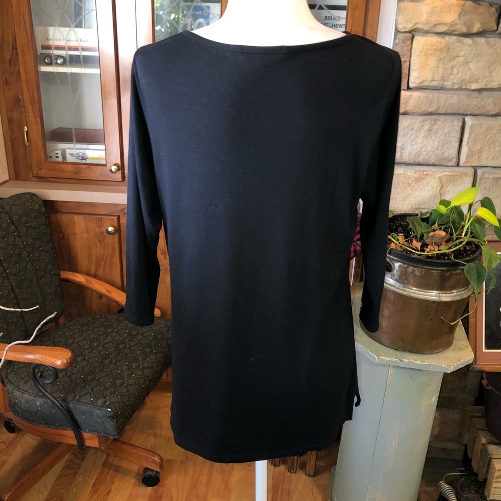 Crystalli size Medium black and silver heart themed 3/4 sleeve top - Picture 3 of 3